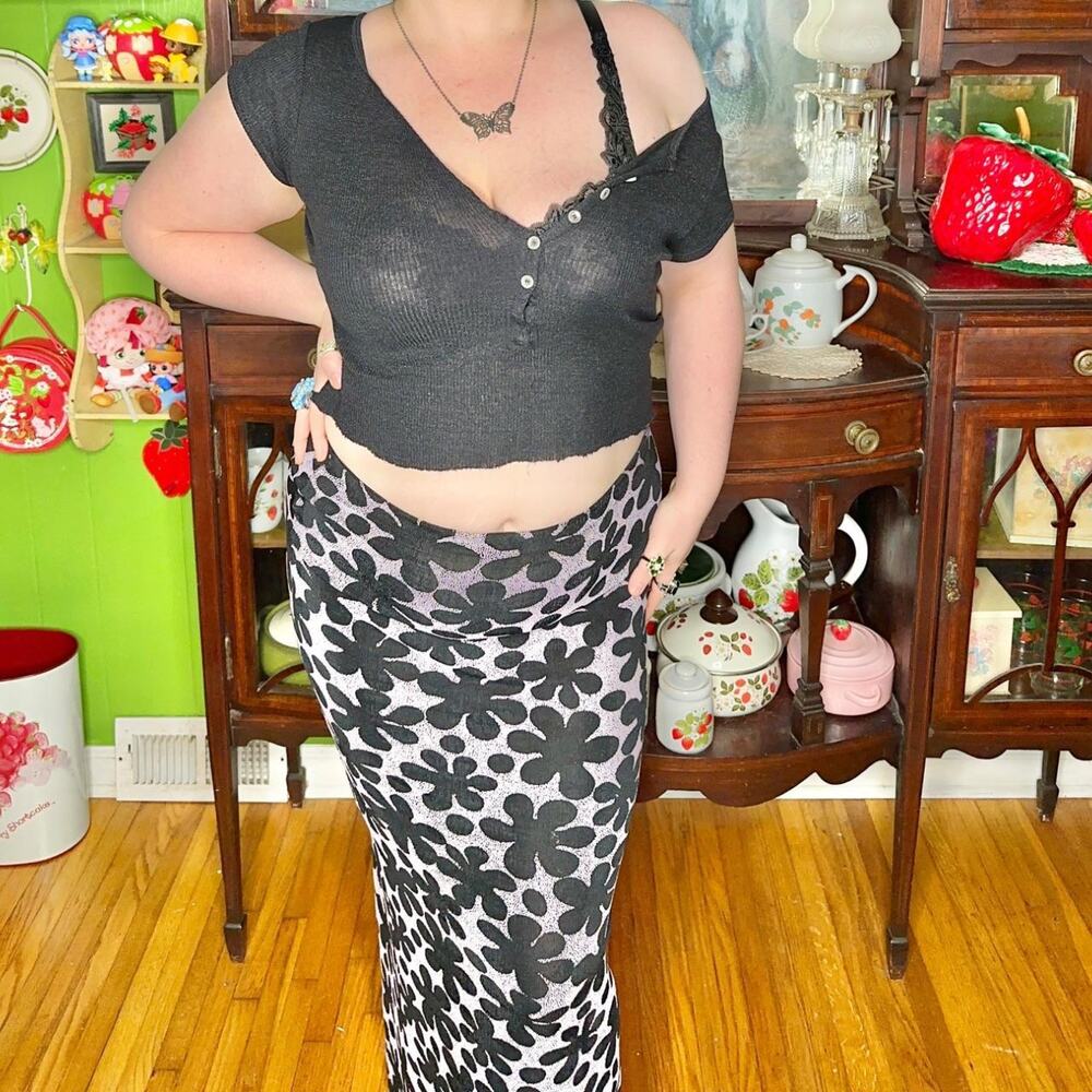 Vintage 90s y2k Younqiue goth grunge whimsigoth retro 3D flowers maxi skirt!